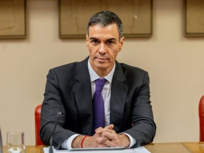 Sánchez defiende la inocencia del fiscal general, pero descarta hablar de indulto