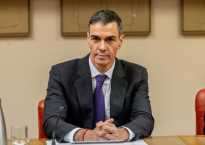 Sánchez defiende la inocencia del fiscal general, pero descarta hablar de indulto