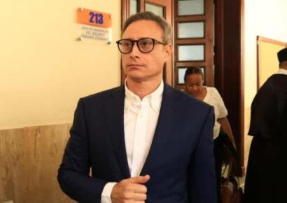 Juicio de Jean Alain Rodríguez se aplaza hasta enero de 2026 por licencia médica de abogado defensor
