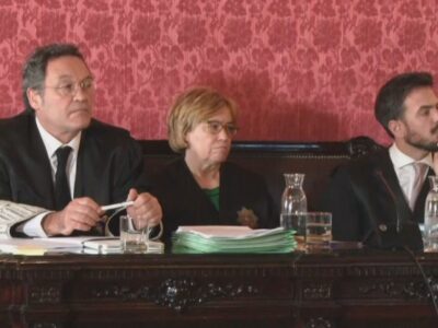 Por primera vez, un fiscal general del Estado es sentado en el banquillo de los acusados en España