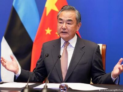 China advierte que nunca permitirá el regreso del “militarismo” japonés en medio de tensiones por Taiwán