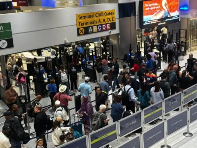 Tormentas invernales amenazan viajes récord tras Acción de Gracias en EE. UU.