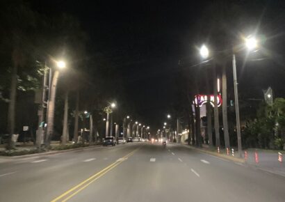 Vehículos se sale de control y causa choque múltiple en el Malecón de Santo Domingo