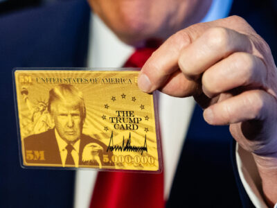 Trump lanza portal para solicitar la nueva ‘Tarjeta Dorada’ de residencia en EE.UU.