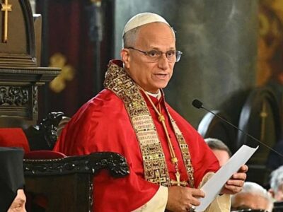 El Papa León XVI insta en Líbano a acoger a migrantes que huyen de la guerra