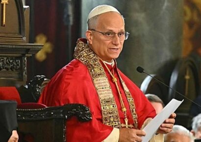 El Papa León XVI insta en Líbano a acoger a migrantes que huyen de la guerra