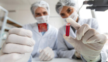 EE. UU. aprueba la auto-toma de muestras para detectar el cáncer de cuello uterino y amplía el acceso a pruebas preventivas