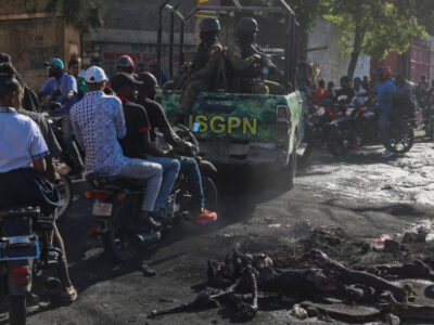 Pandillas lanzan ataque masivo en el centro de Haití y dejan decenas de muertos