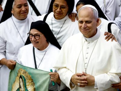 El Papa León XIV Recuerda un 2025 Marcado por el Dolor de la Guerra y la Pérdida de Francisco