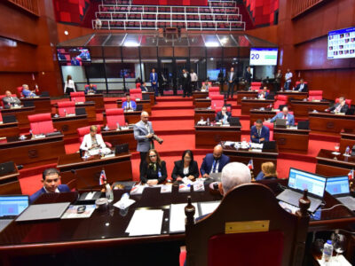 Senadores piden investigación sin privilegios en caso de corrupción en Senasa