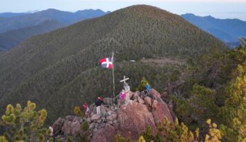 Turista francés fallece de presunto paro cardíaco mientras ascendía al Pico Duarte