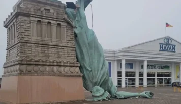 Se derrumba réplica de la Estatua de la Libertad en Guaíba durante tormenta en Brasil