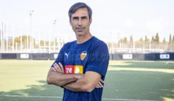 Muere un entrenador del Valencia y tres de sus hijos en un naufragio en Indonesia