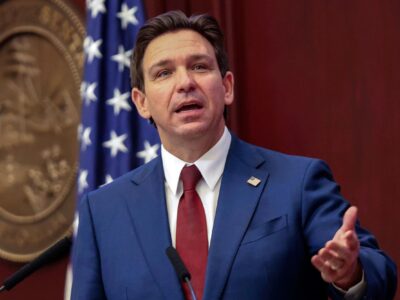 Demócratas piden investigar a Ron DeSantis por presunto desvío de US$35 millones en Florida