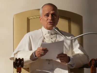 Papa León XIV insta a diplomáticos italianos a ser hombres y mujeres de diálogo por la paz