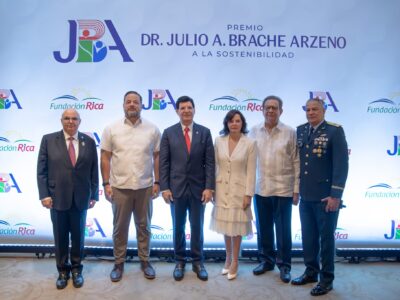 Paíno Henríquez participa en la entrega de la quinta edición del Premio Dr. Julio A. Brache Arzeno a la Sostenibilidad