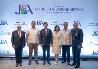 Paíno Henríquez participa en la entrega de la quinta edición del Premio Dr. Julio A. Brache Arzeno a la Sostenibilidad