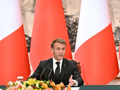 Macron advierte que la UE podría aplicar aranceles a China por prácticas comerciales abusivas