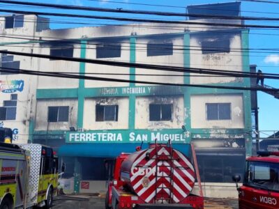 Así quedó la Ferretería San Miguel luego del incendio