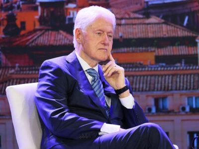 Clinton se defiende tras aparición de su imagen en los archivos Epstein