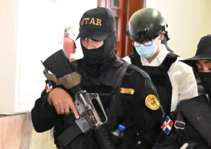 Juez impone 18 meses de prisión preventiva a siete imputados en caso SeNaSa