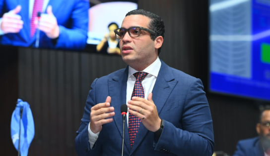 Charlie Mariotti Jr. denuncia nómina inflada y falta de indexación salarial en Presupuesto 2026