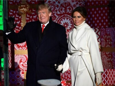 Trump y Melania encabezan encendido del árbol de Navidad en la Casa Blanca
