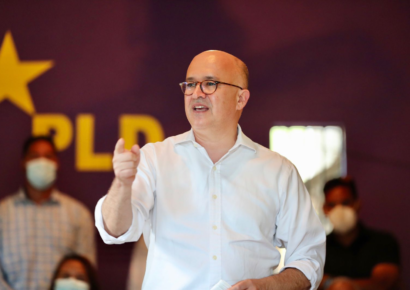 Francisco Domínguez Brito anuncia aspiración presidencial en medio de caso SeNaSa