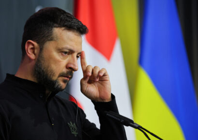 Zelenski reafirma que Ucrania no cederá el Donbás pese a la presión rusa