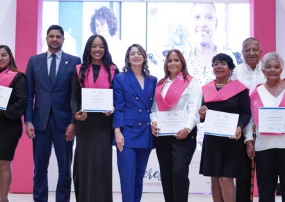 Supérate gradúa a 932 mujeres en programa “Mujeres SUPEREmprendedoras”