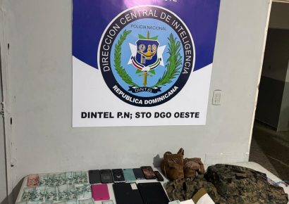 Arrestan capitán del Ejército y otro hombre en operativo en SDO; incautan droga y fusil