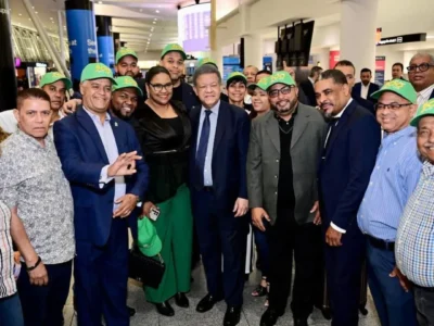 Leonel Fernández realiza visita académica y política en Nueva York