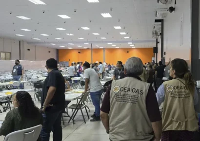 Nuevos conflictos paralizan el conteo especial de votos en Honduras