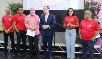 PLD agasaja al personal de sus sedes nacionales