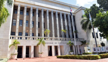 Proyecto de ley busca fusionar Minerd y Mescyt; 4 % del PIB se redistribuirá en todo el sistema educativo