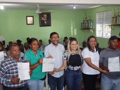 Gobierno realiza tercer pago de indemnización a agricultores afectados por presa Monte Grande