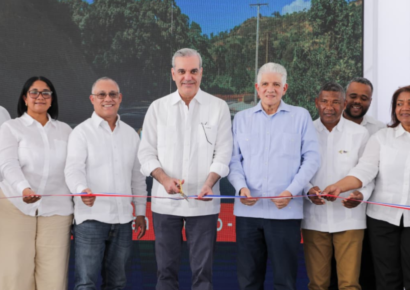 Abinader inaugura carretera El Cercado–Juan Santiago–Hondo Valle y mejora movilidad en la frontera