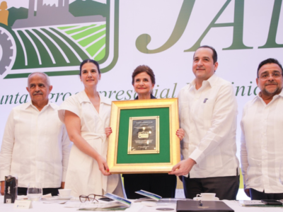 Vicepresidenta Raquel Peña encabeza reconocimiento a CAEI como “Agroempresa del Año 2025”