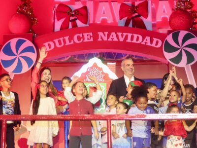 Villa Navidad 2025 abre sus puertas con más luz, magia y unión familiar