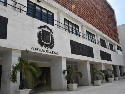 Rápida intervención de Bomberos evita mayores daños en la Cámara de Diputados tras producirse un incendio en la cocina