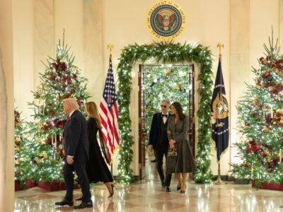 Andrea Bocelli deslumbra en un recital íntimo en la Casa Blanca ante Donald Trump y líderes republicanos