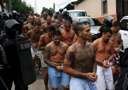 El Salvador enjuicia a más de 200 miembros de la MS13 y dicta severas condenas