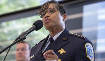 La directora de la Policía Metropolitana de Washington, Pamela Smith, renuncia tras el ataque a guardias nacionales