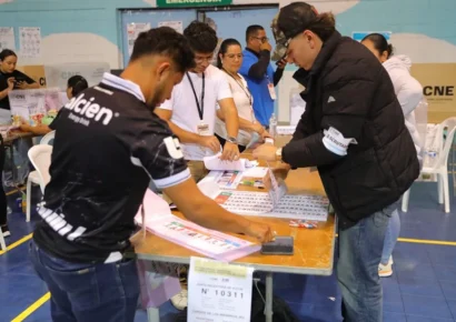 El recuento electoral se congela y Asfura mantiene una ligera ventaja en Honduras
