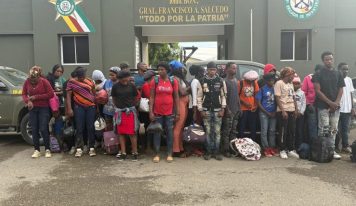 Ejército localiza con drones a 34 haitianos indocumentados ocultos en obra en Dajabón