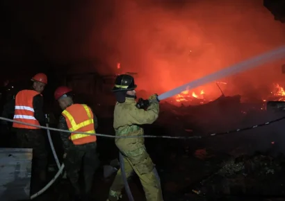 Devastador incendio consume decenas de negocios en San Pedro Sula, Honduras