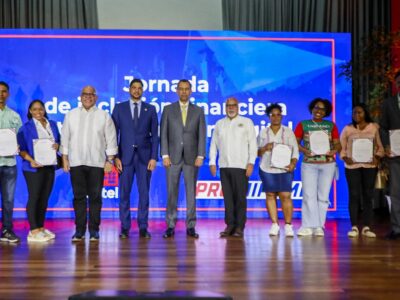 Gobierno impulsa inclusión financiera y transformación digital en San Cristóbal