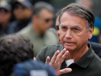 Jair Bolsonaro se recupera favorablemente tras cirugía por hernia inguinal bilateral