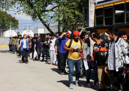 EE. UU. reduce a 18 meses la vigencia de permisos de trabajo para cientos de miles de migrantes