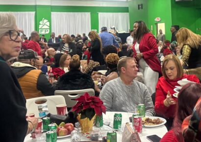 Fuerza del Pueblo en Nueva York organiza fiesta navideña destacando la unidad, el respeto y la fraternidad